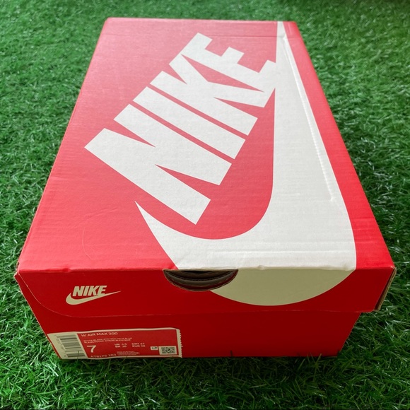 Nike Air Max 200 White / Black - Gym Red - Picture 9 of 9